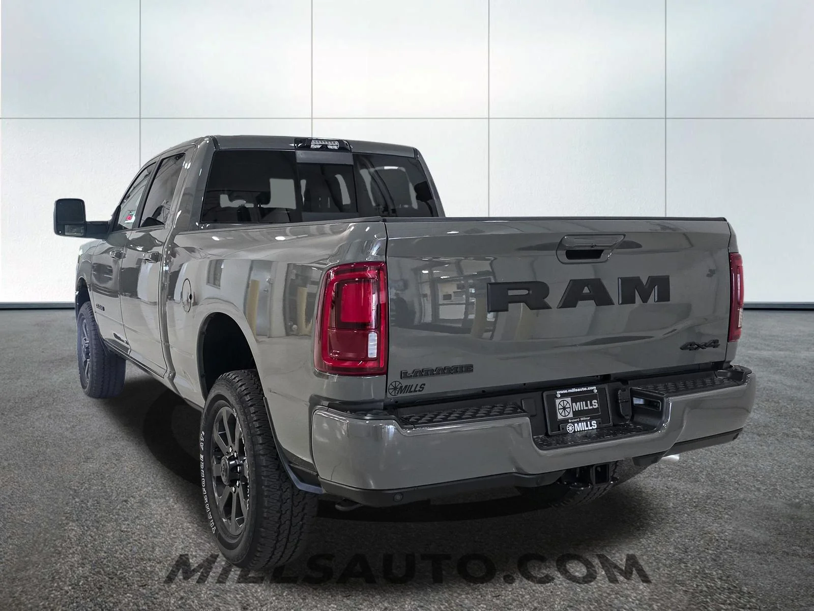 New 2026 Ceramic Gray Clear-Coat Exterior Paint RAM Laramie image 5