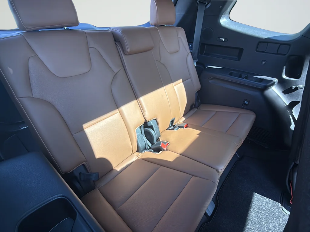 Used 2025 White Kia SX X-Line image 12
