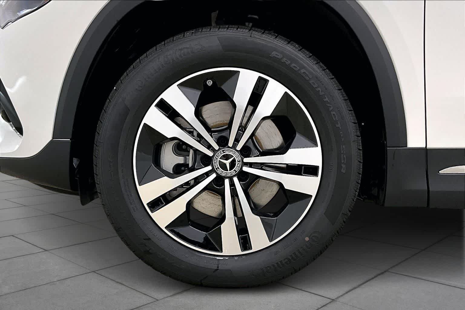 New 2026 Polar White Mercedes-Benz GLA 250 image 11