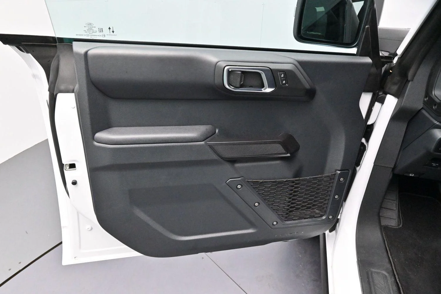 Used 2025 Oxford White Ford Badlands image 10