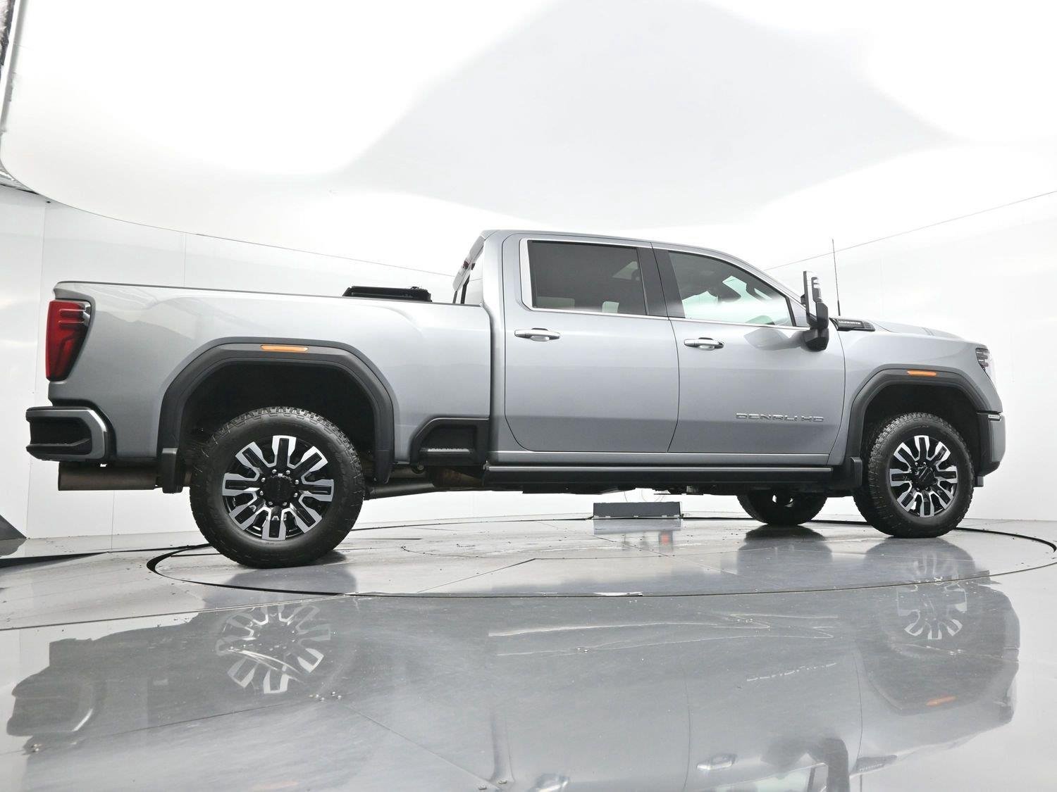 Used 2026 Sterling Metallic GMC Denali Ultimate image 54