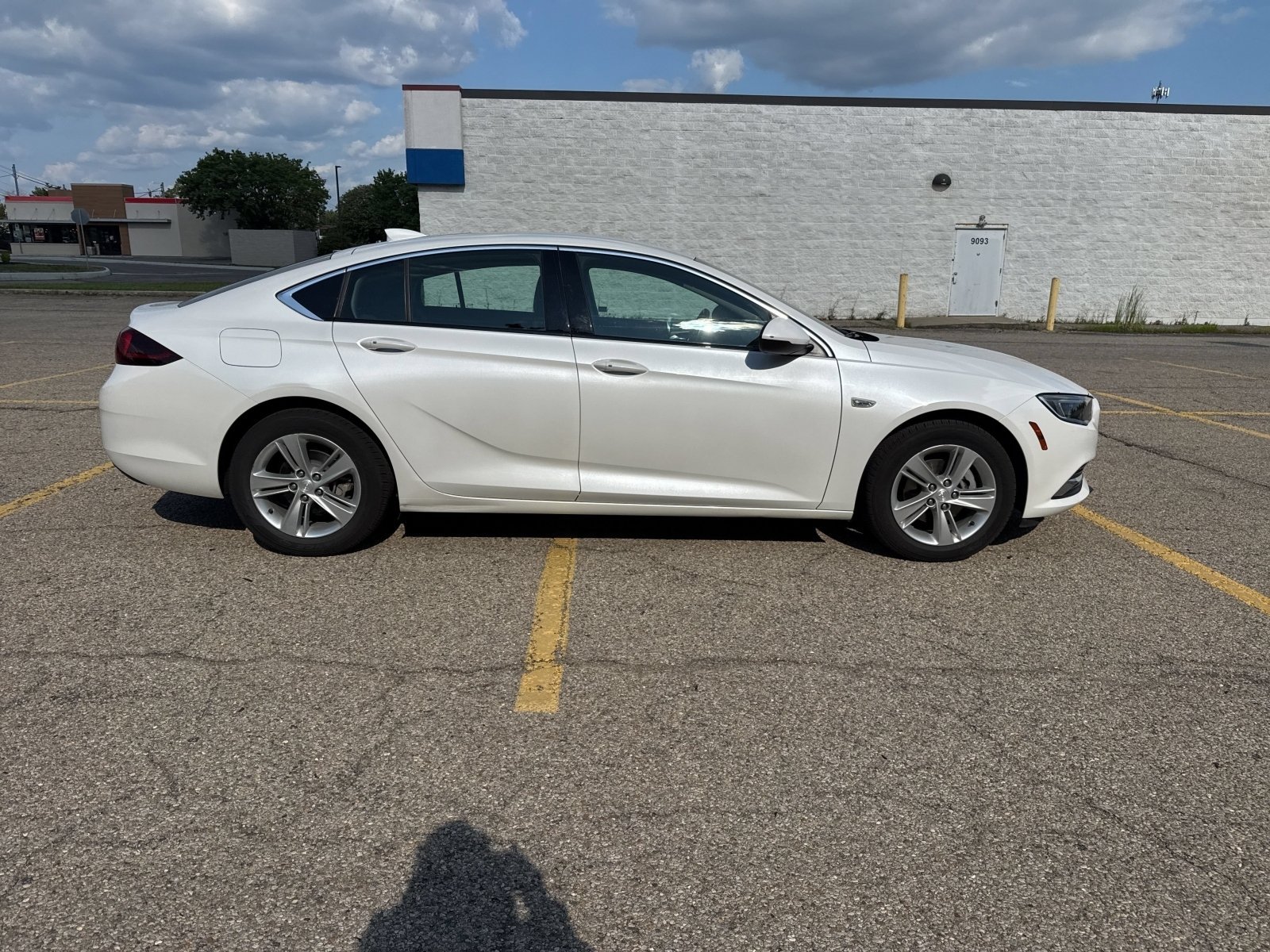 Used 2019 White Frost Tricoat Buick Preferred image 14