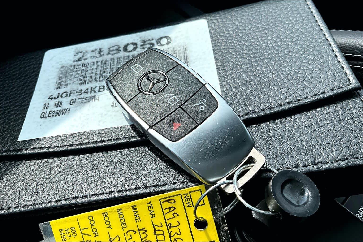 Used 2023 Polar White Mercedes-Benz GLE 350 image 15