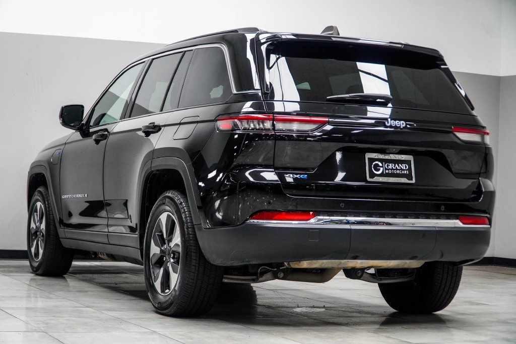 Used 2024 Black Jeep 4xe image 15