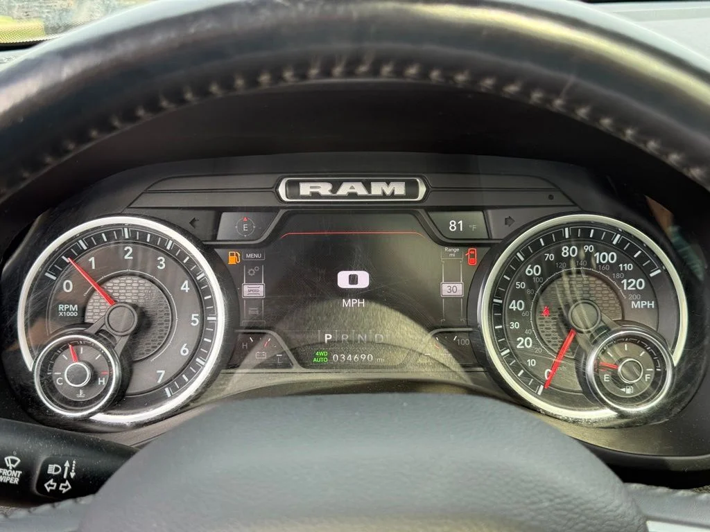 Used 2023 White Ram Big Horn/Lone Star image 17