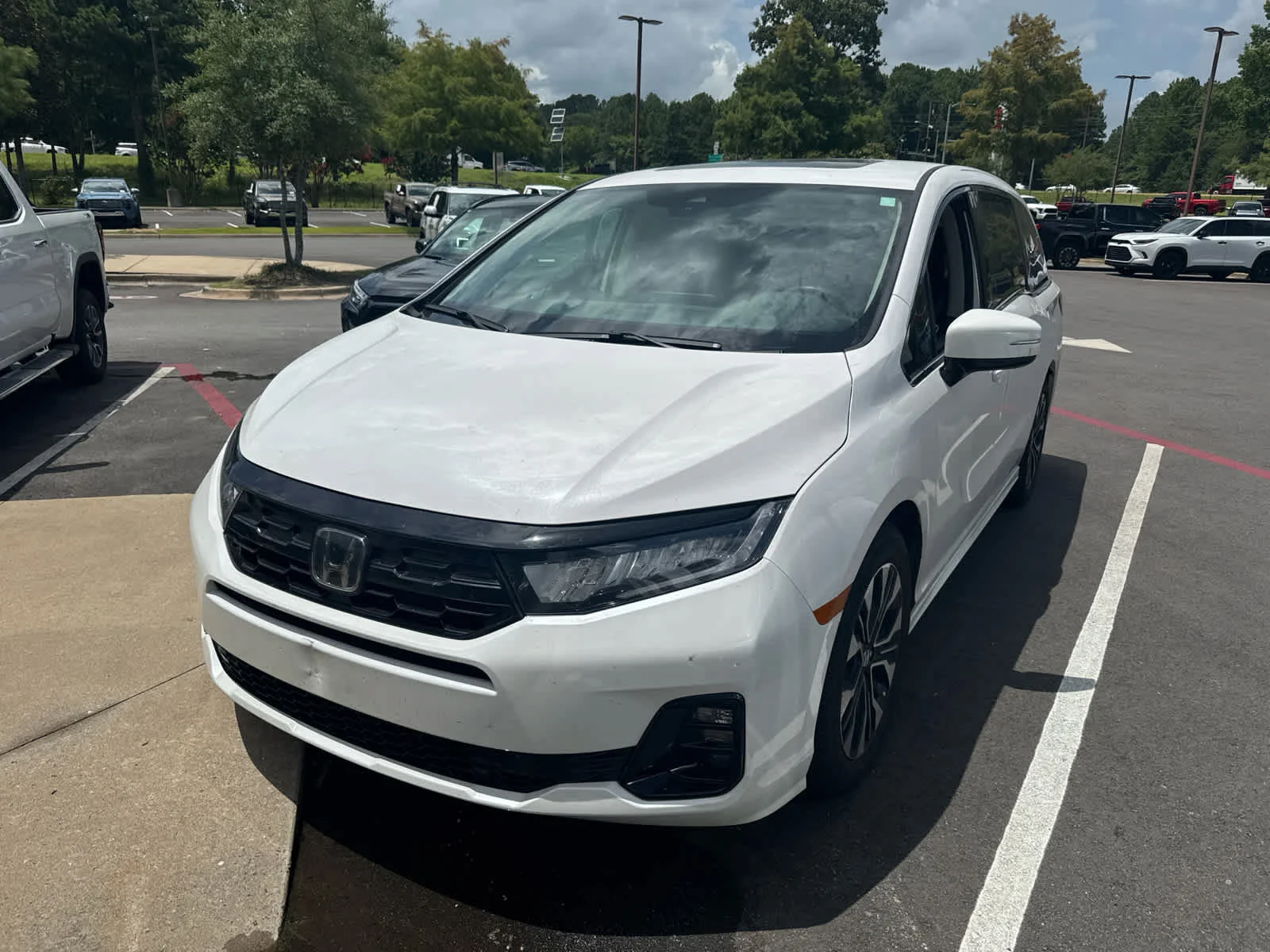 Used 2025 Platinum White Pearl Honda Elite image 2