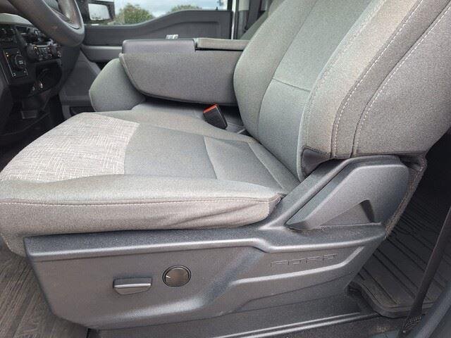 Used 2024 Oxford White Ford XLT image 12