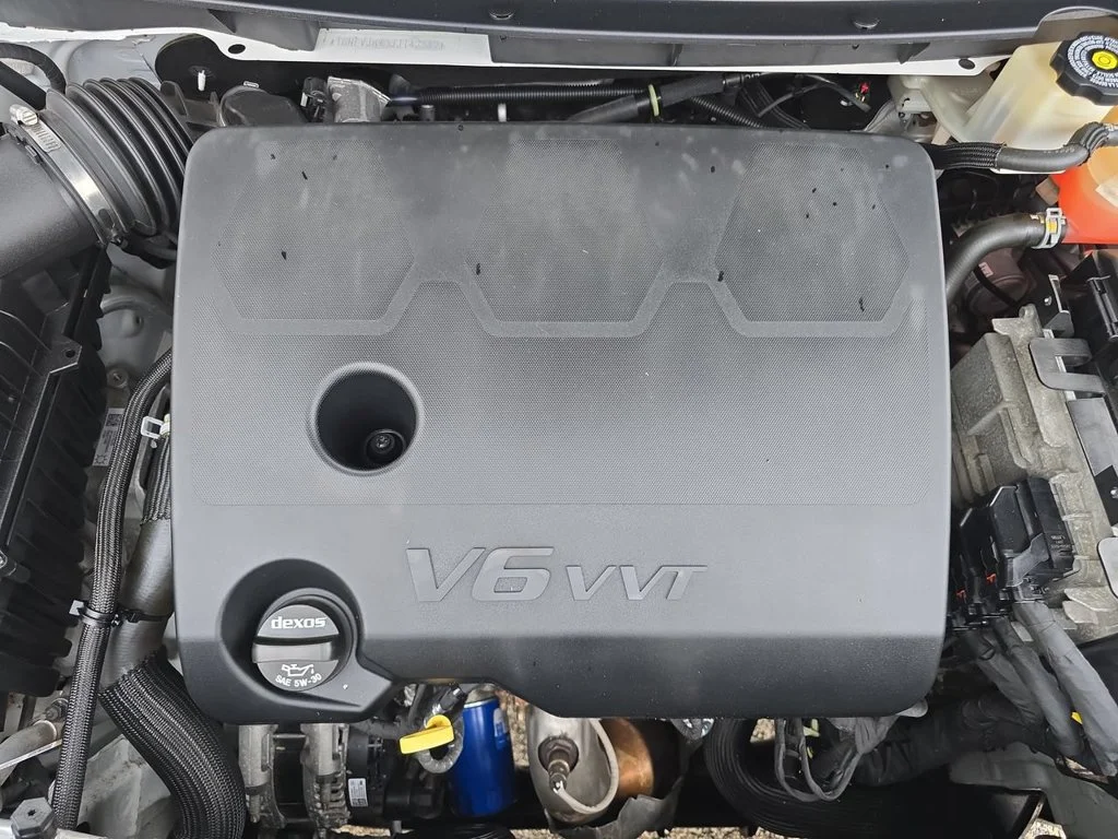 Certified Used 2018 White Chevrolet Premier image 31