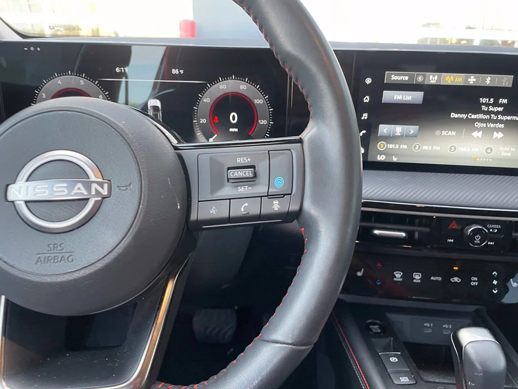 Used 2025 White Nissan SR image 14