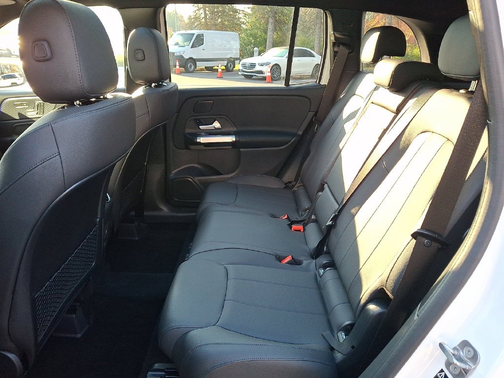 Used 2026 White Mercedes-Benz GLB 250 image 10