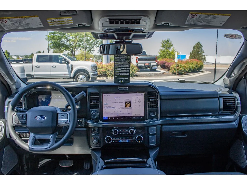 New 2026 Oxford White Ford LARIAT image 26