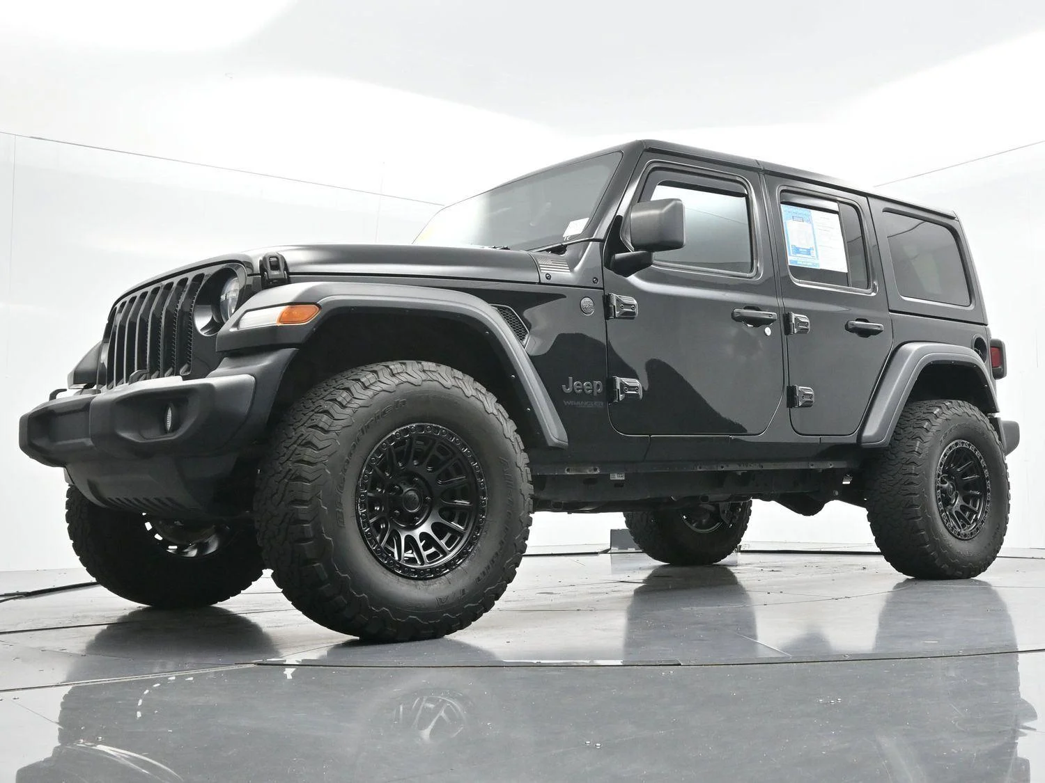 Used 2022 Black Clearcoat Jeep Unlimited Sport S image 37