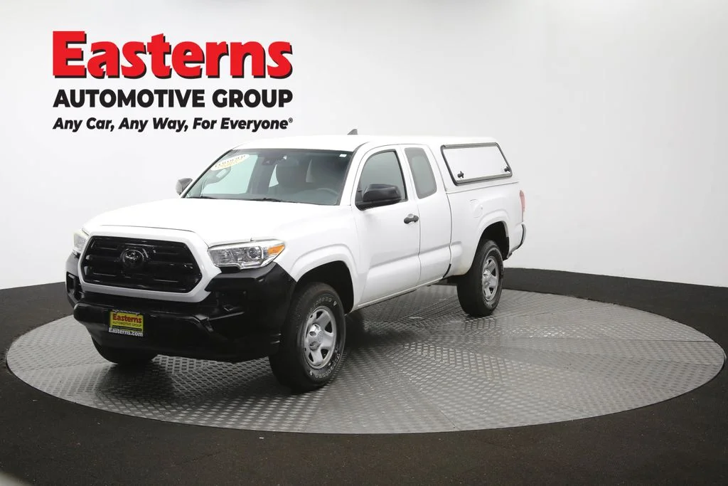 Used 2018 White Toyota SR image 53