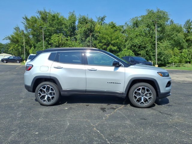 New 2026 Silver Zynith Metallic Clear-Coat Exterior Paint Jeep Limited image 8