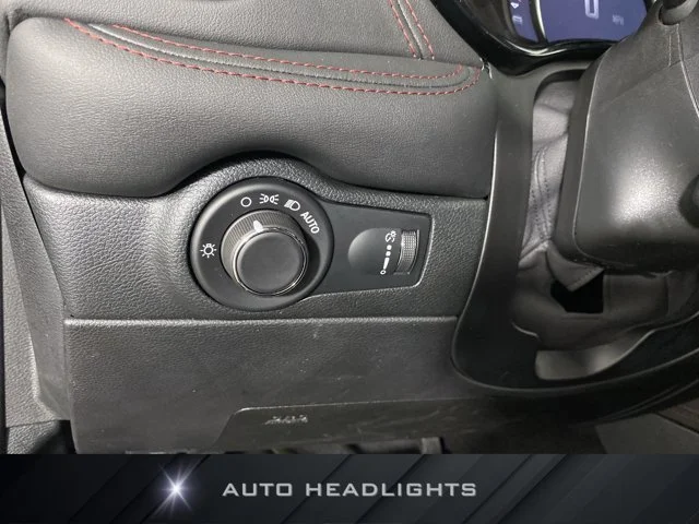 Used 2025 Black Dodge R/T Premium image 27