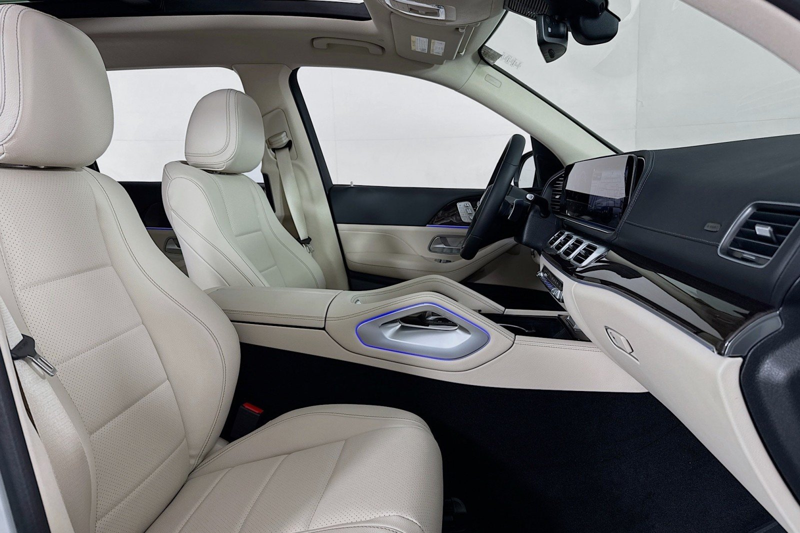 New 2026 Polar White Mercedes-Benz GLS 450 4MATIC® SUV image 6