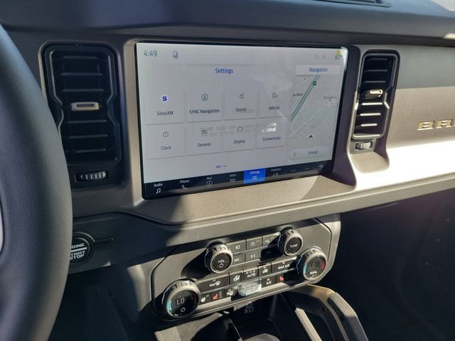 New 2026 Oxford White Ford Badlands® image 7