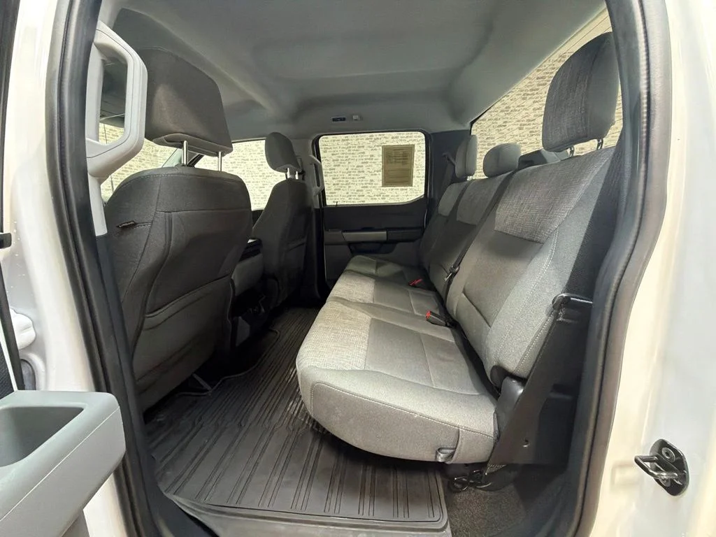 Used 2023 Oxford White Ford XLT image 13