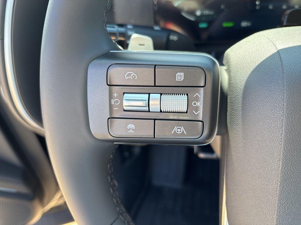 New 2026 Abyss Black Hyundai SEL 7P image 21