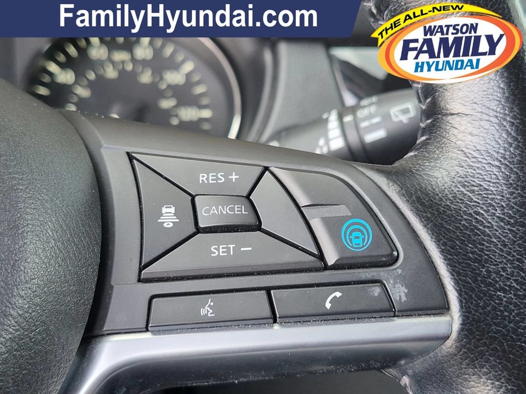 Used 2020 Gray Nissan SV image 15