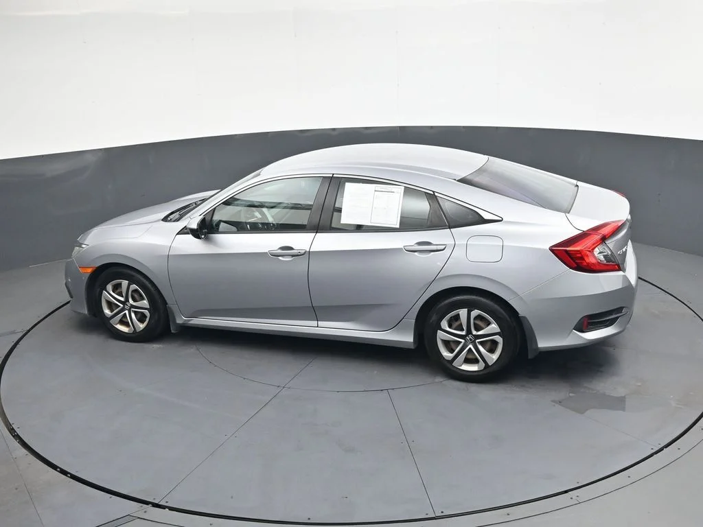 Used 2018  Honda LX image 18