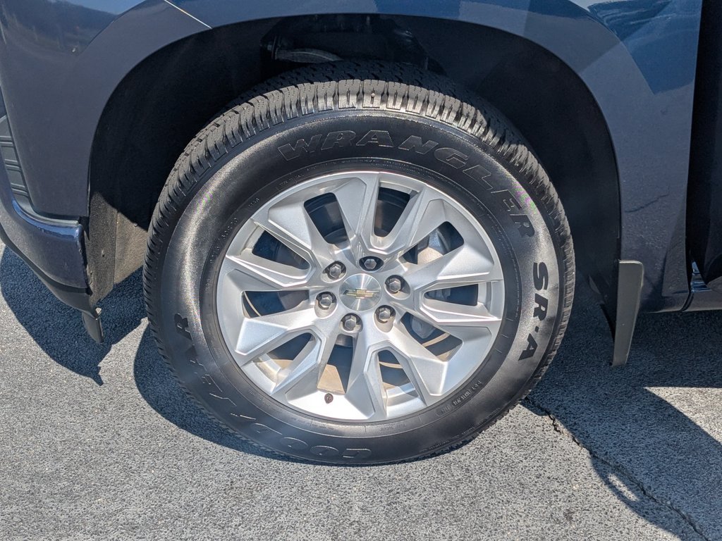 Used 2020 Northsky Blue Metallic Chevrolet Custom image 9