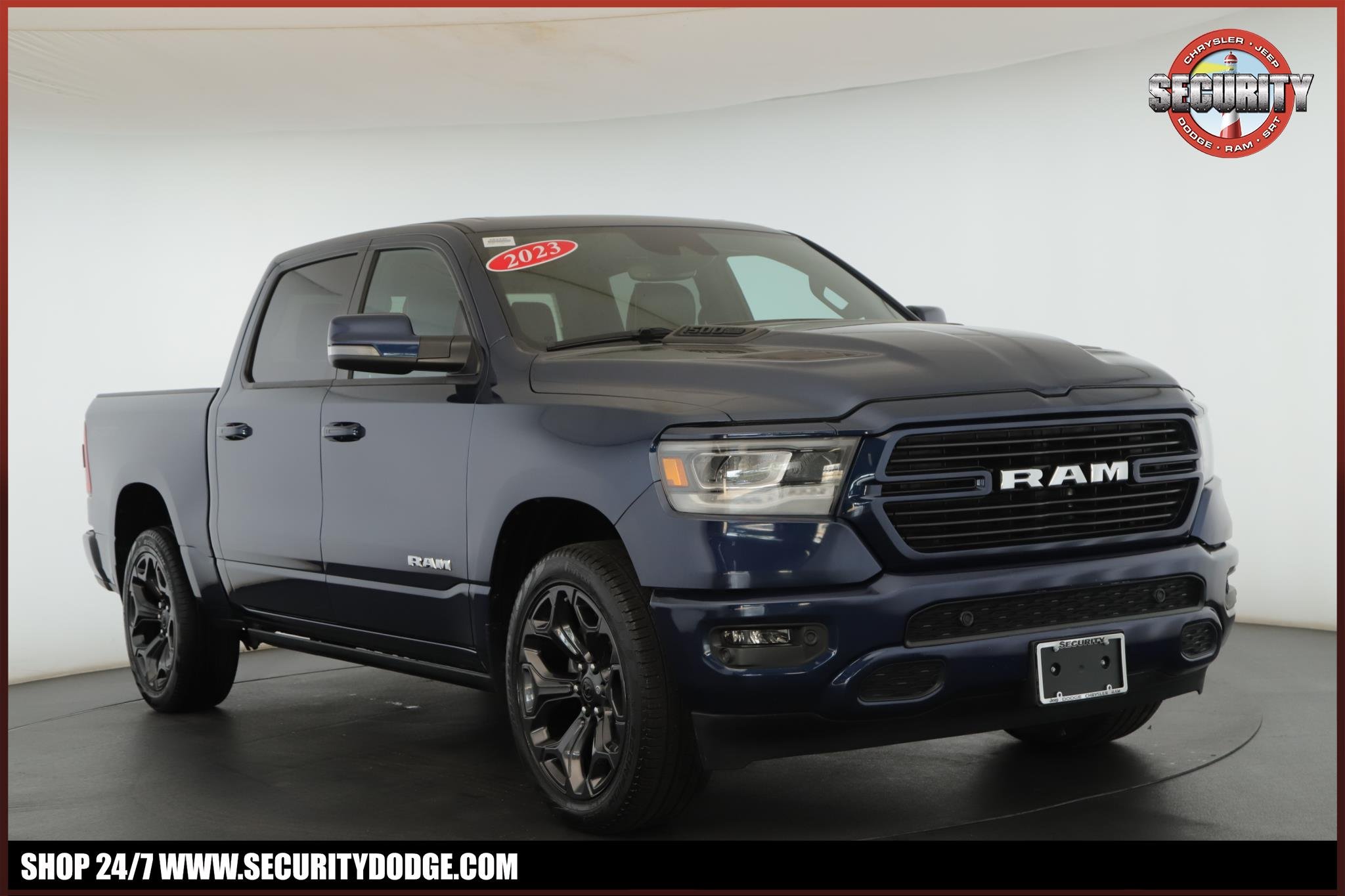 2023 RAM 1500 Laramie 4x4 Crew Cab 5'7's photo