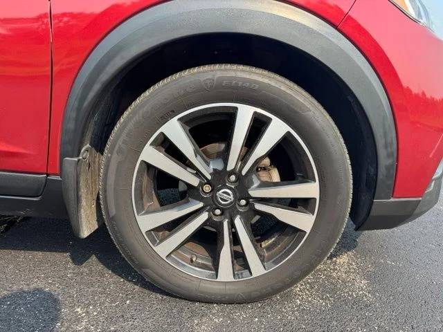 Used 2019 Red Nissan SR image 9