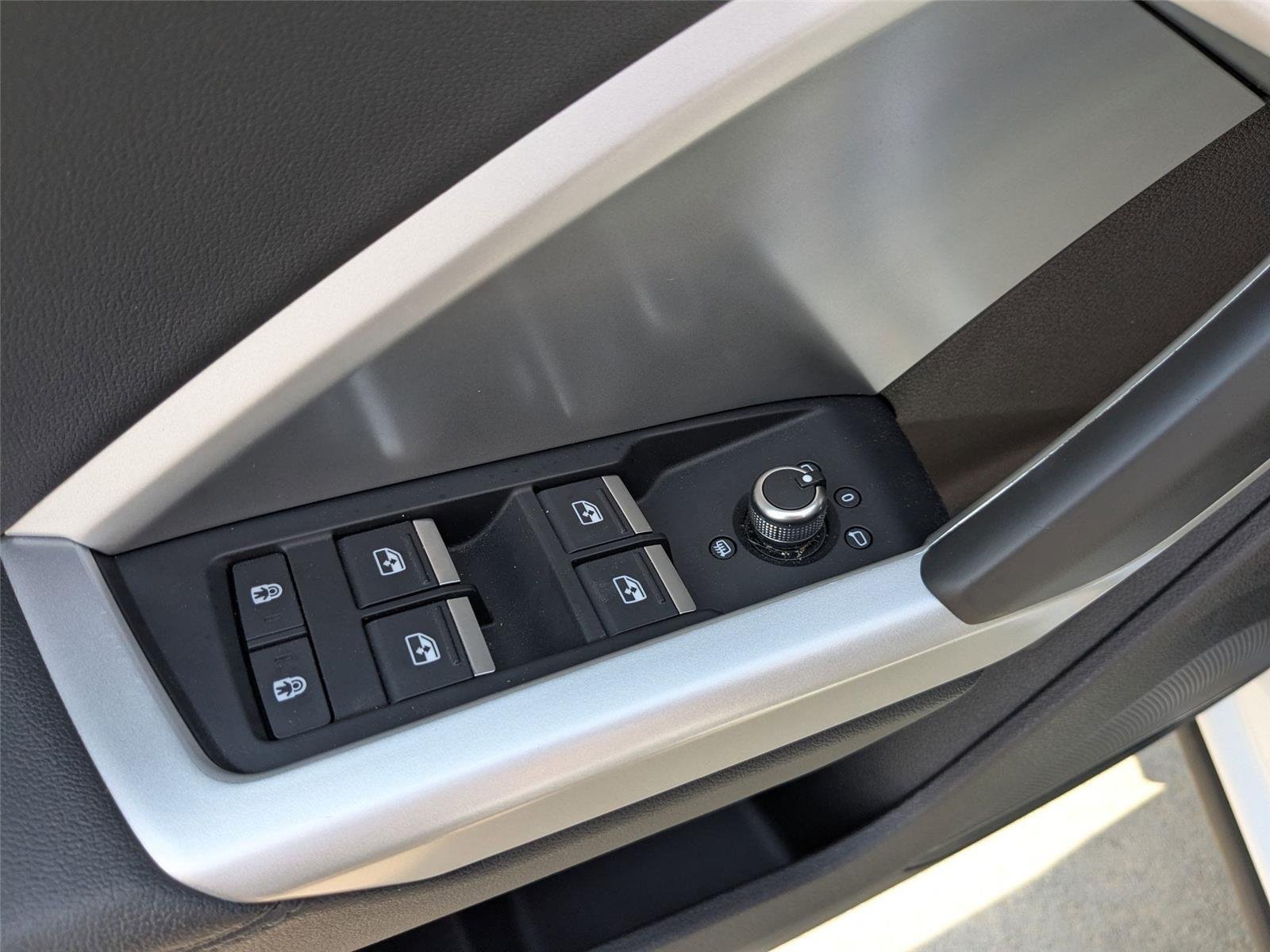 Used 2025 Arkona White Audi S line Premium image 12