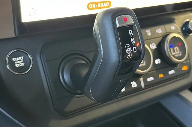 New 2026 Fuji White Land Rover X-Dynamic SE image 20