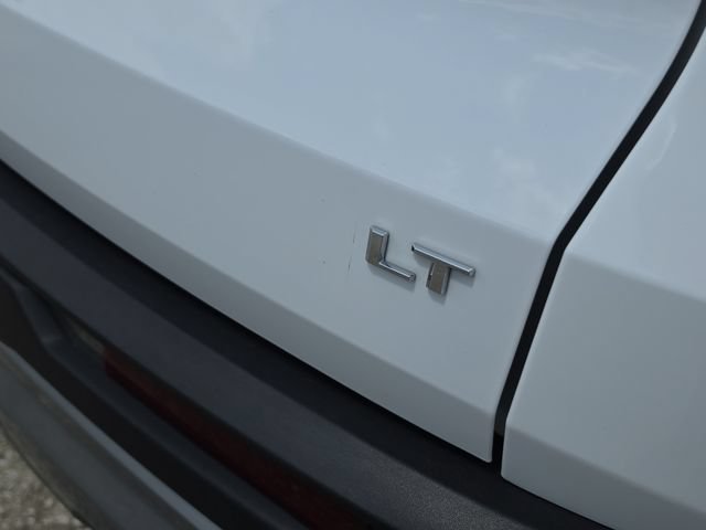 Used 2024 Summit White Chevrolet LT image 6