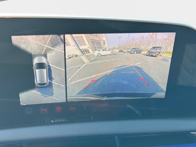 2026 Cadillac OPTIQ V-Series - Photo 20