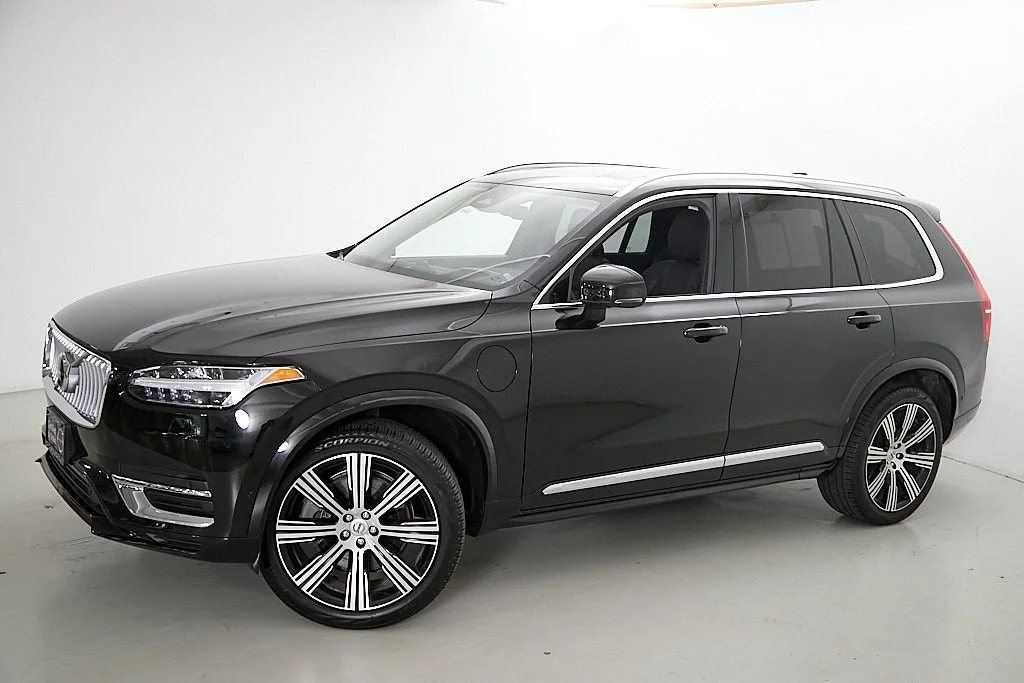 Used 2024 Black Volvo Ultimate image 3