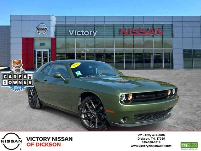 Used 2022 Green Dodge SXT image 1