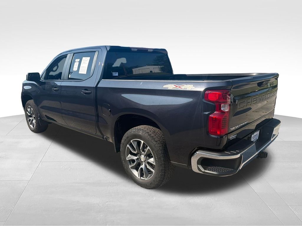 Used 2024 Gray Chevrolet LT image 3