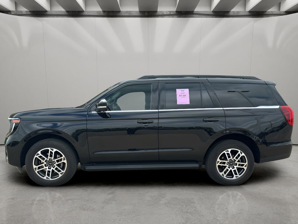 Used 2025 Agate Black Metallic Ford Active image 7