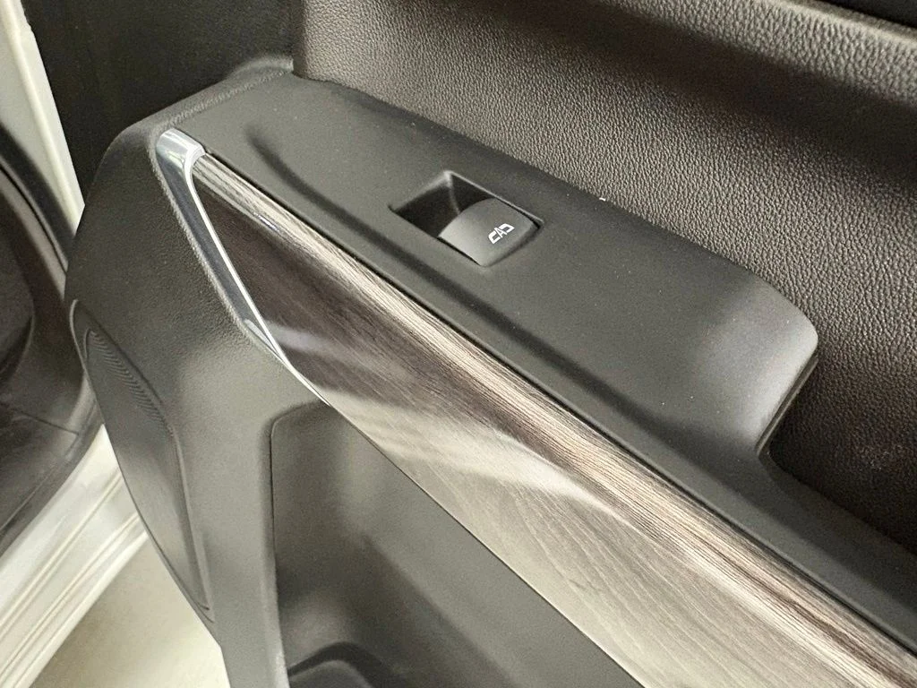 Used 2022 Silver Chevrolet LTZ image 15