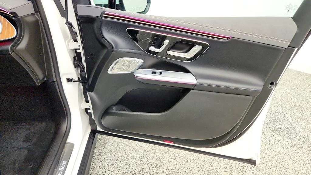 Used 2023 Polar White Mercedes-Benz EQE 350 4MATIC SUV w/ Pinnacle Package, AMG® Line & DIGITAL LIGHT image 25