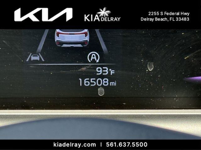 Certified Used 2025 White Kia LX image 29