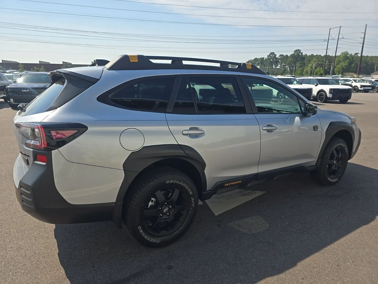 Used 2025 Ice Silver Metallic Subaru Wilderness image 13