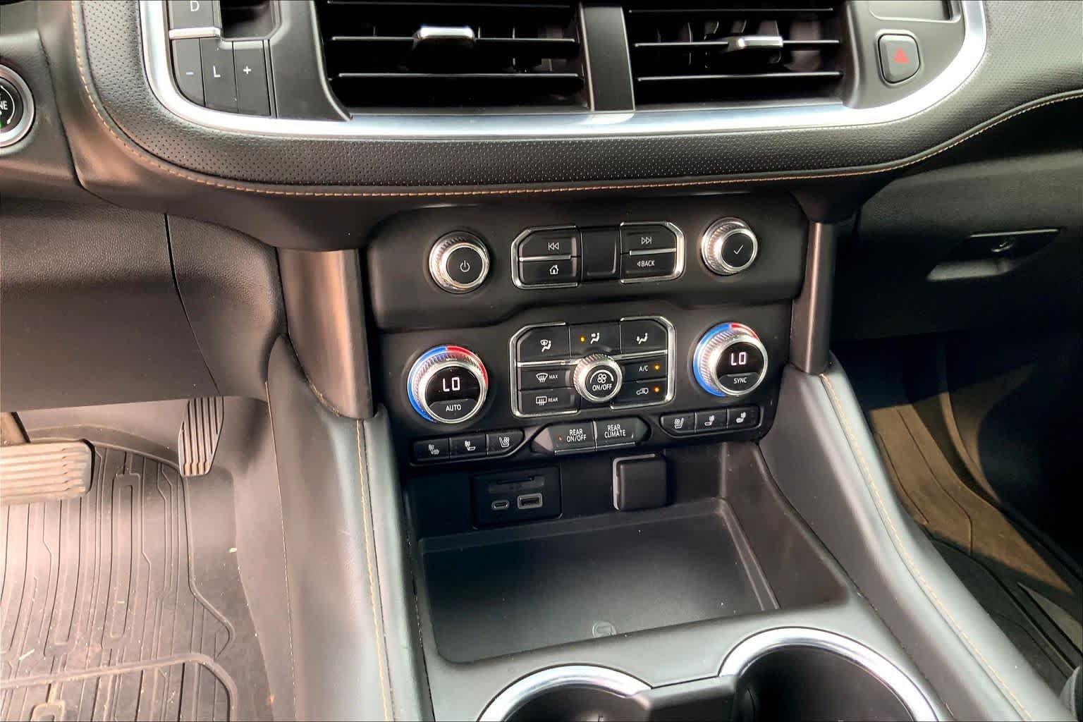 Used 2021 Summit White GMC AT4 image 31