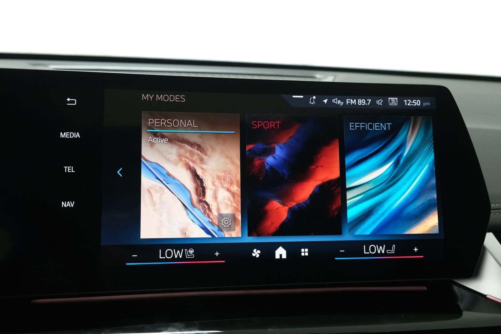 New 2027 Jet Black BMW xDrive28i image 16