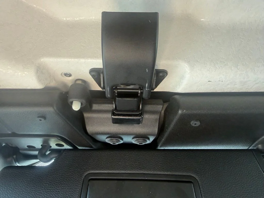 Used 2025 Gray Jeep Sahara 4xe image 33