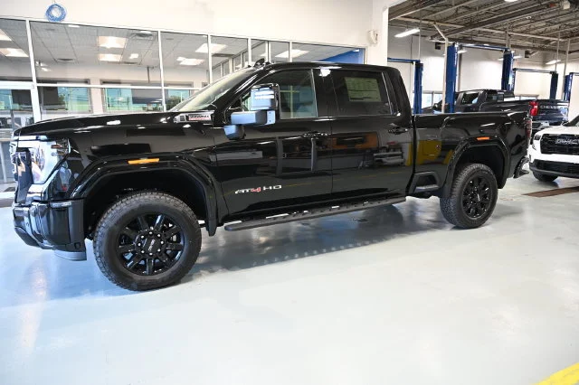 2026 GMC Sierra 2500HD AT4 - Photo 10