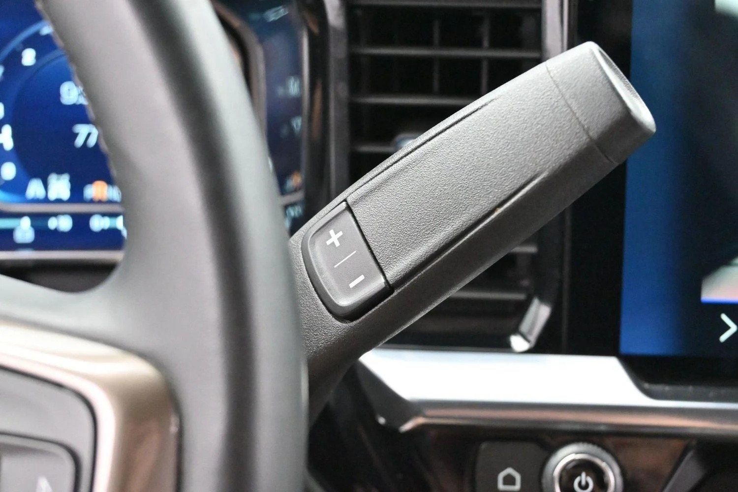 Used 2024 Summit White Chevrolet High Country image 24
