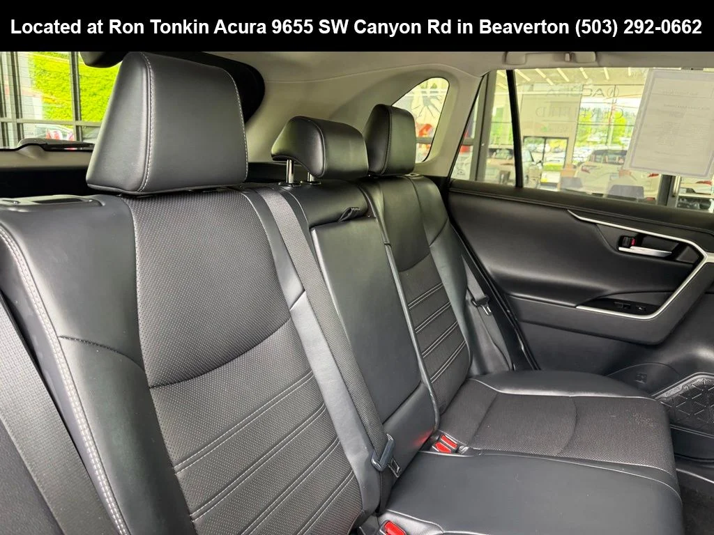 Used 2019 Midnight Black Metallic Toyota Limited image 31