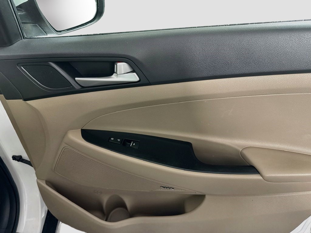 Used 2019 White Pearl Hyundai Limited image 27