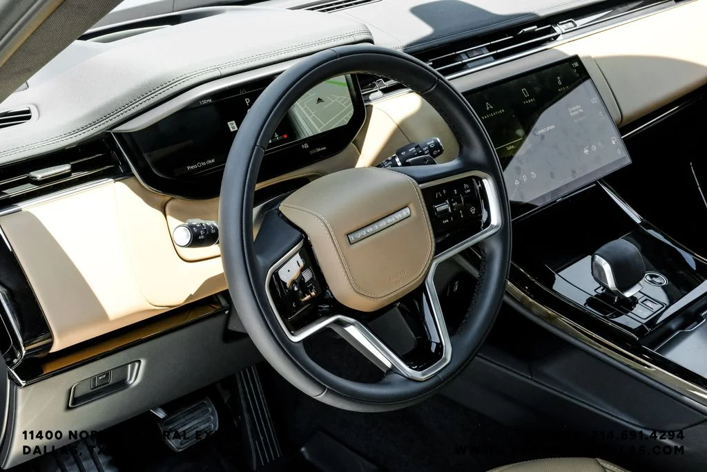 New 2026 Santorini Black Metallic Land Rover SE image 15