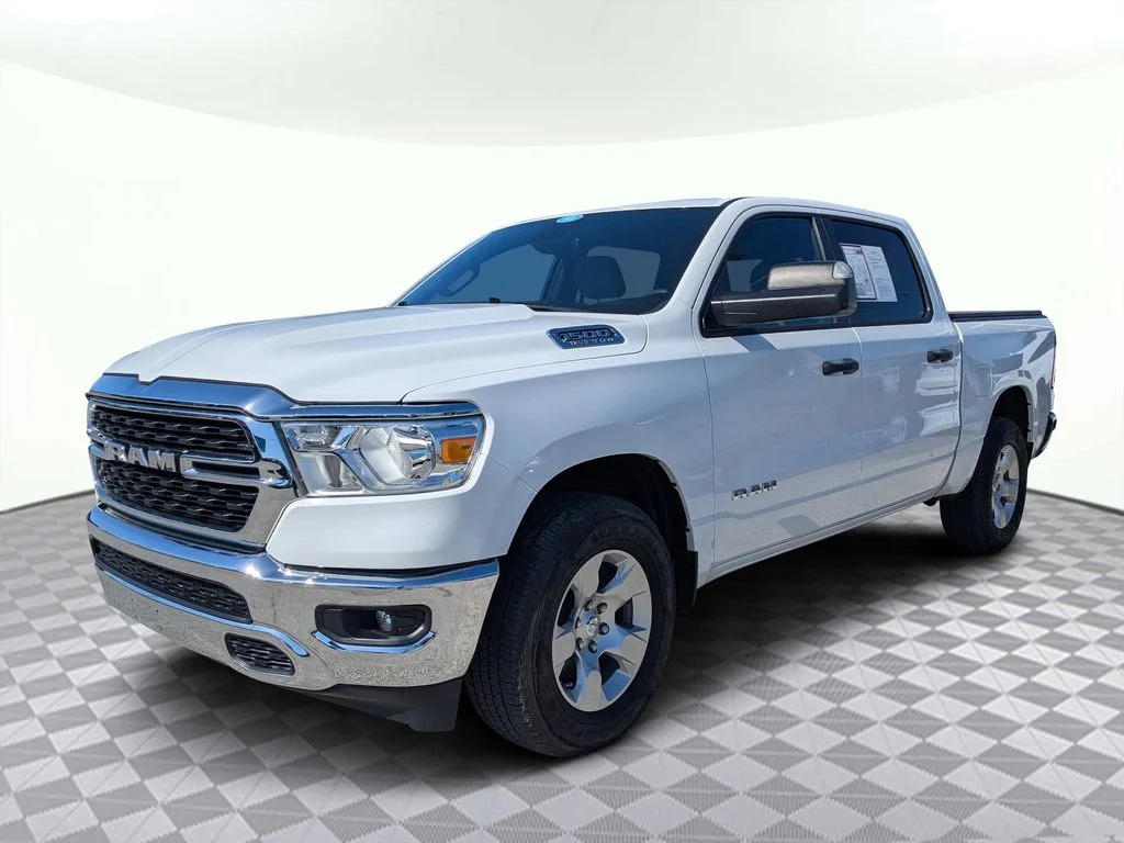Used 2024 White Ram Big Horn/Lone Star image 5