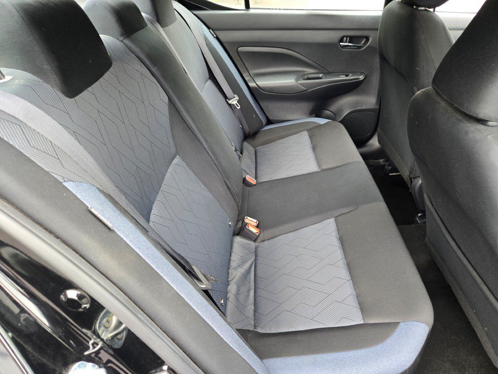 2025 Nissan Versa Sedan SV - Photo 9